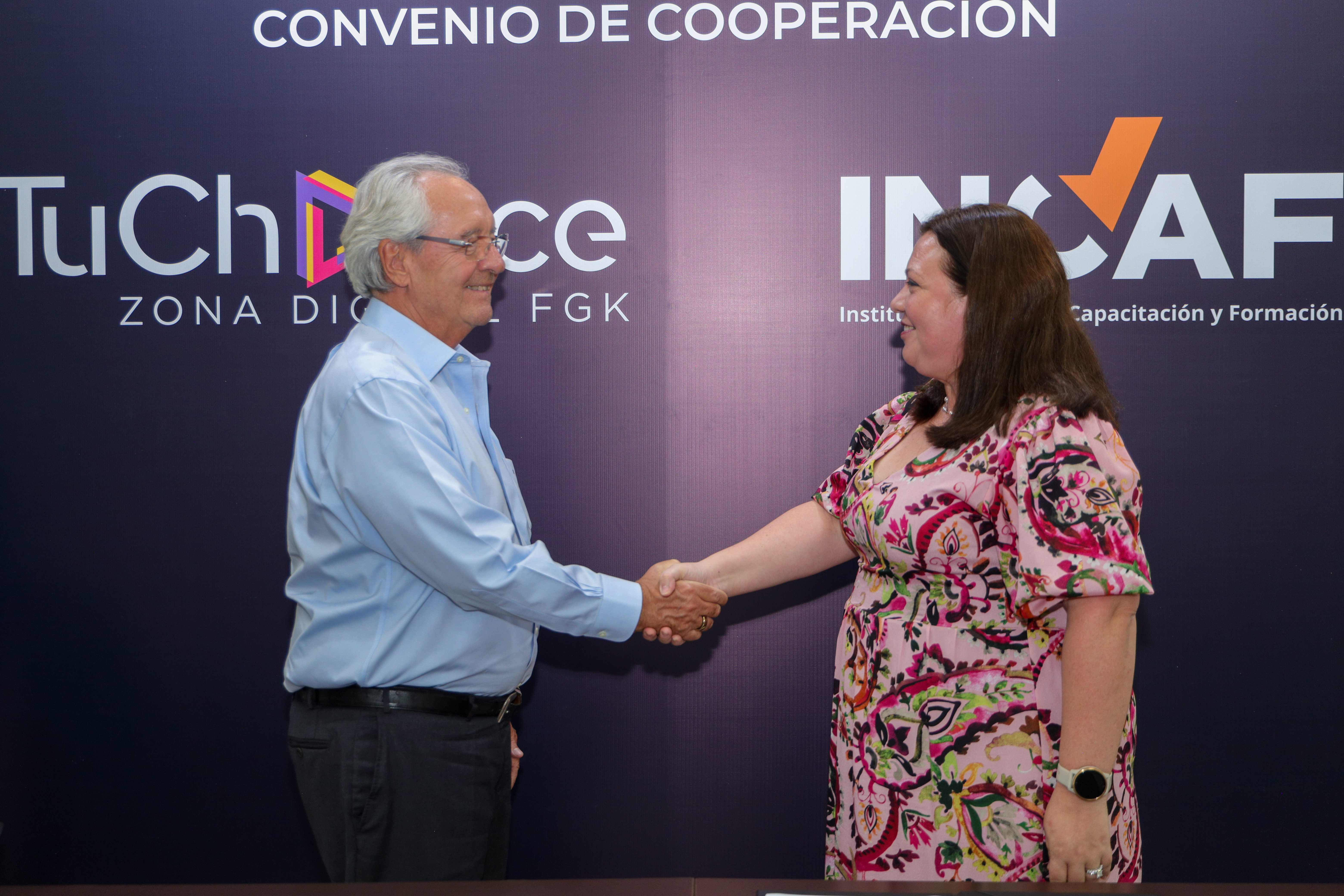 Firma de Convenio con INCAF 