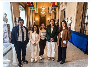 Kamila Pérez y Daniela Flores, beneficiario de Educación formal para niñas rurales Colegio Villanueva Zaragoza